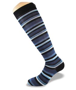 CalzeNoi2-Noi2socks-antispaiamento-Bologna-blu-violetto-gamba-fianco